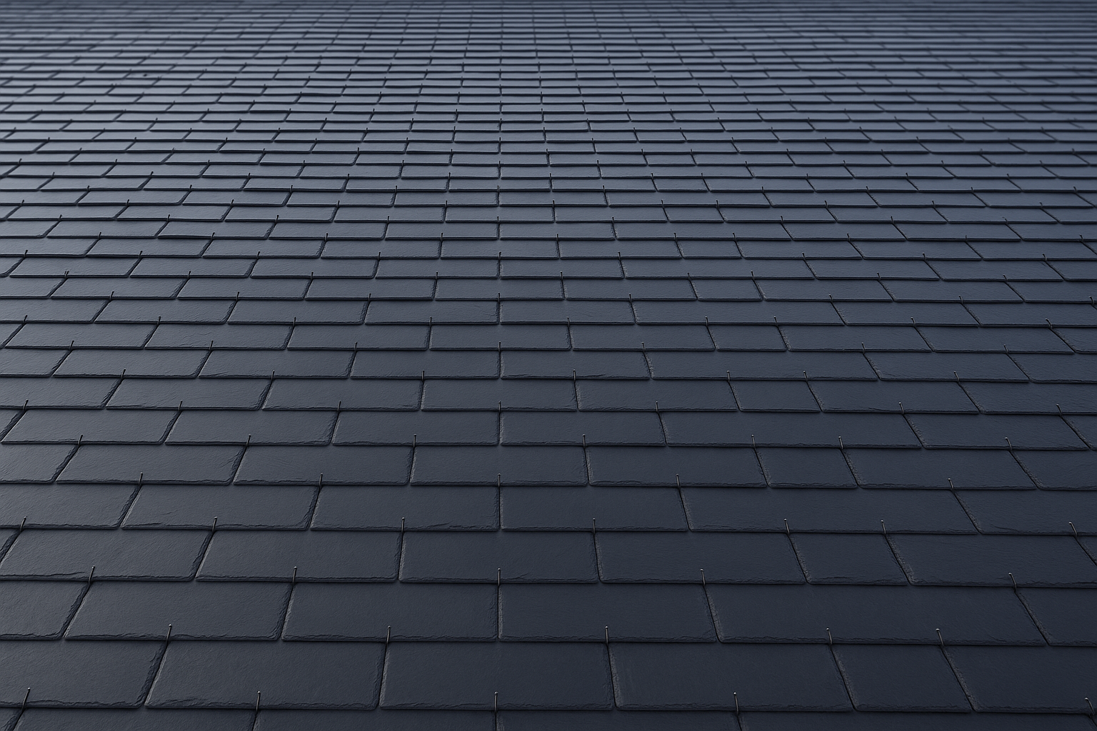 Toiture en ardoise naturelle avec alignement régulier des rangs